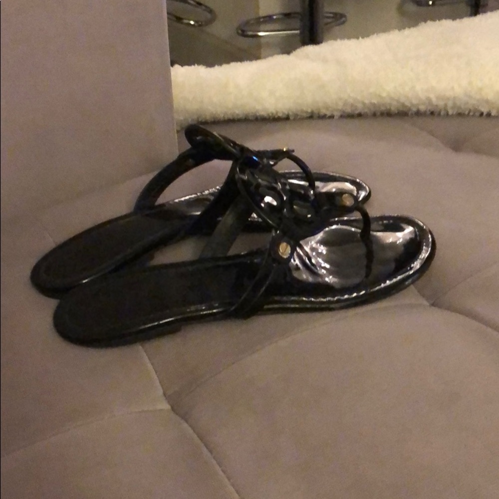 Tori black sandals